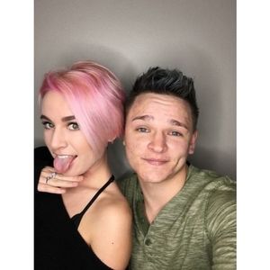 Meet your Posher, Theo